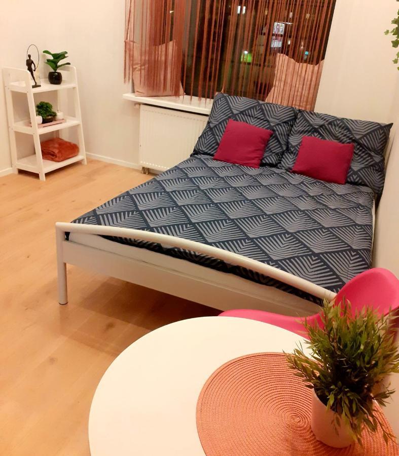 Hola Apartamenty Pomorska 65 ウッチ エクステリア 写真