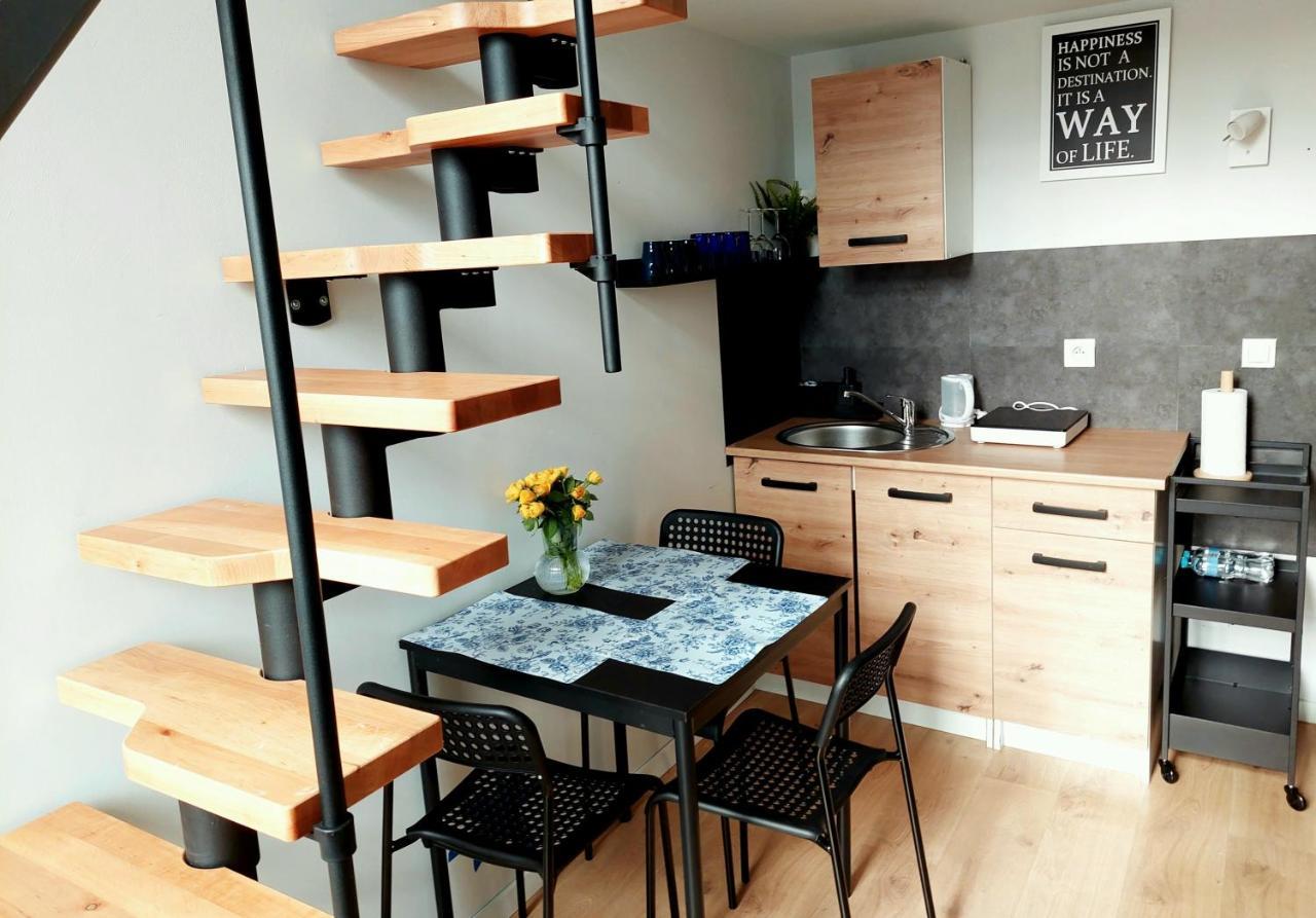 Hola Apartamenty Pomorska 65 ウッチ エクステリア 写真